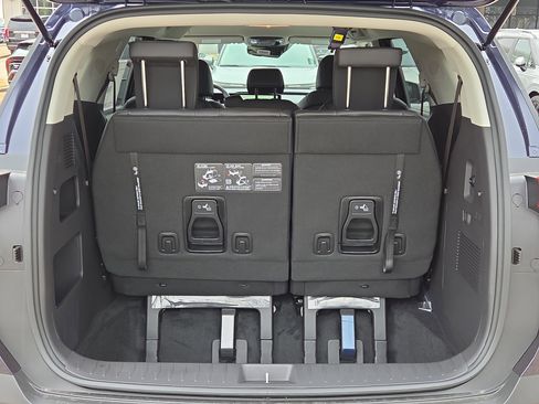 New 2026 Kia Carnival LXS image 4