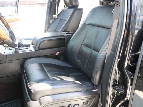 Used 2014 Lincoln Navigator 2WD image 20