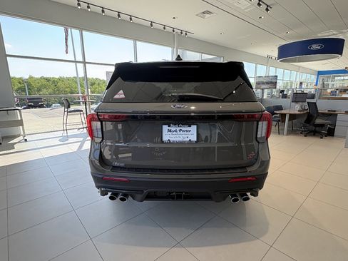 New 2026 Ford Explorer ST AWD/4WD image 4