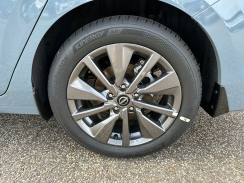 New 2026 Nissan Sentra SL w/ Floor Mat Package FWD image 17