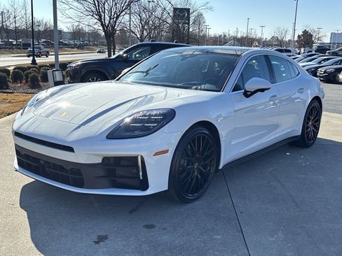 Used 2025 Porsche Panamera 4 image 12