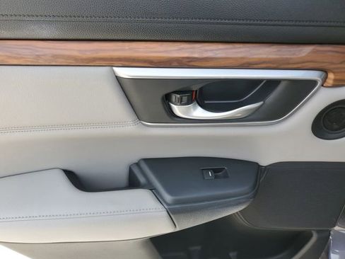 Used 2017 Honda CR-V EX-L image 10