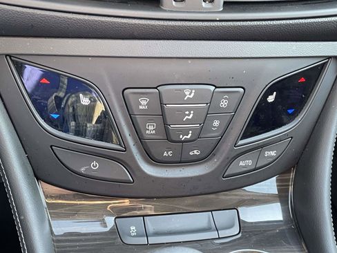 Used 2019 Buick Envision Essence FWD image 10