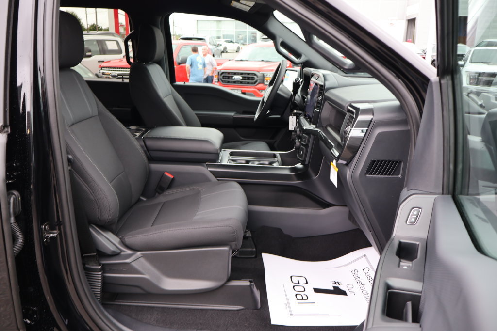 New 2026 Ford F150 STX w/ F-150 LOBO Package AWD/4WD image 25
