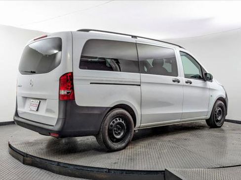 Used 2016 Mercedes-Benz Metris Passenger image 8