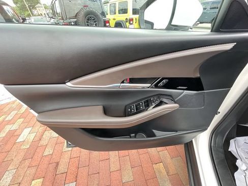 Used 2023 MAZDA CX-30 AWD 2.5 S w/ Premium Package image 10