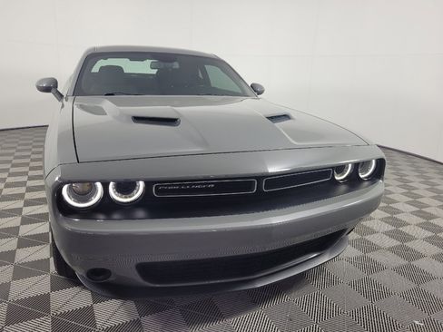 Used 2019 Dodge Challenger SXT RWD image 14