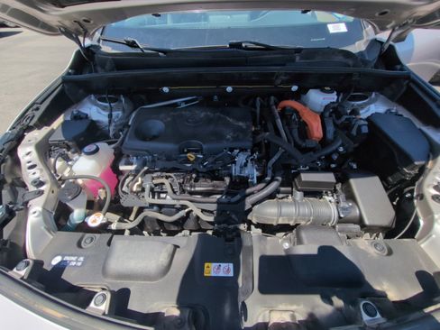Used 2021 Toyota Venza LE AWD/4WD image 20