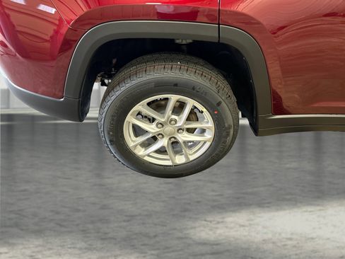 New 2026 Jeep Grand Cherokee Laredo AWD/4WD image 21