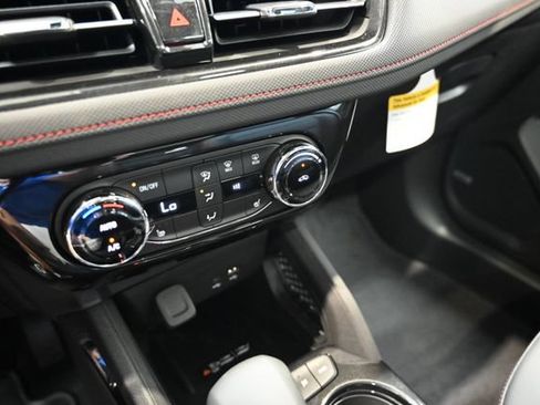 New 2026 Chevrolet TrailBlazer RS w/ Convenience Package AWD/4WD image 17