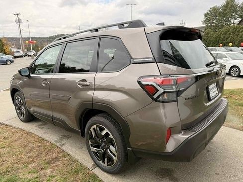 New 2025 Subaru Forester Premium image 8