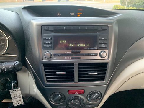 Used 2011 Subaru Impreza 2.5i image 29