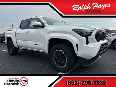 Used 2025 Toyota Tacoma TRD Sport image 1