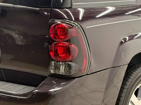 Used 2008 Chevrolet TrailBlazer LT w/ Sun And Sound Package RWD image 10