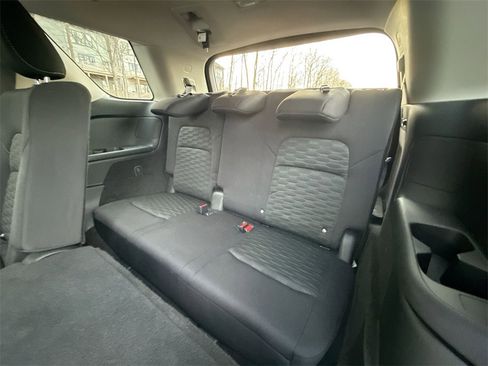 Used 2023 Nissan Pathfinder SV image 24