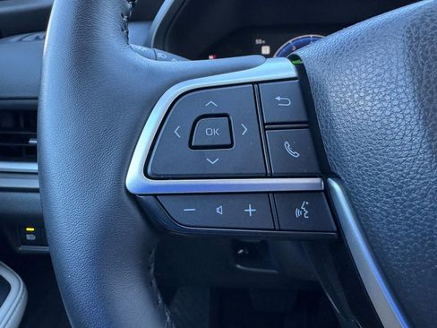 Certified 2025 Toyota Grand Highlander FWD image 16