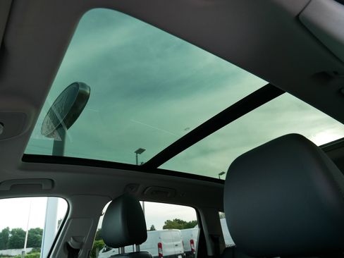 Used 2022 Audi Q7 Premium Plus image 22