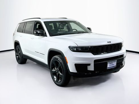 Used 2023 Jeep Grand Cherokee L Laredo AWD/4WD image 3