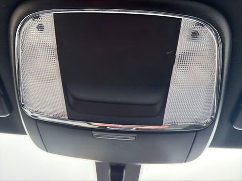 Used 2023 Dodge Charger SXT image 31