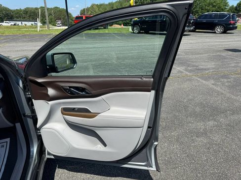 Used 2023 GMC Acadia SLE AWD/4WD image 49