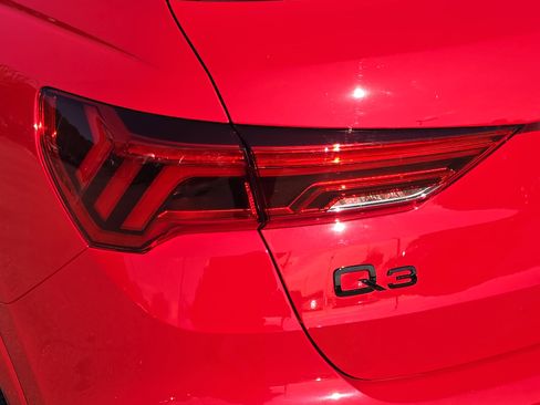 Used 2025 Audi Q3 2.0T Premium Plus w/ Premium Plus Package image 34
