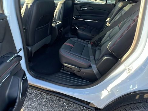 New 2026 Chevrolet Traverse RS image 17