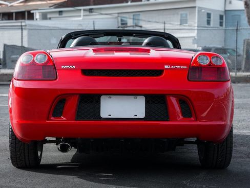 Used 2003 Toyota MR2 image 28