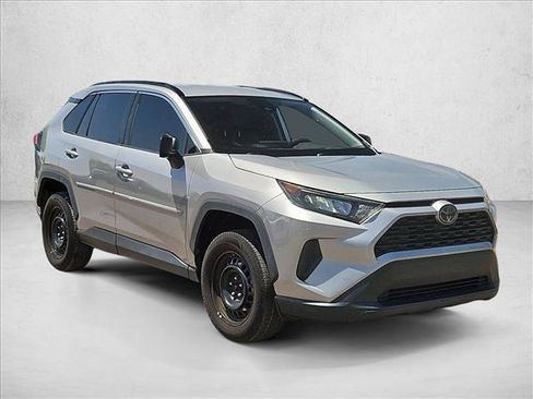 Used 2020 Toyota RAV4 LE w/ Carpet Mat Package FWD image 3