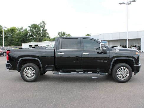 Used 2020 Chevrolet Silverado 2500 High Country w/ Z71 Off-Road Package AWD/4WD image 11