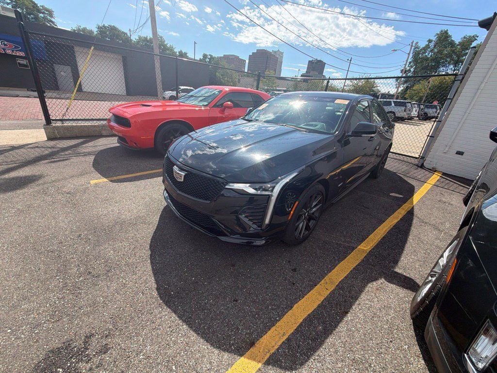 Used 2025 Cadillac CT4 V AWD/4WD image 5