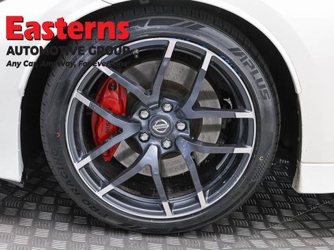 Used 2020 Nissan 370Z NISMO RWD image 32