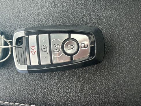 Used 2024 Ford Escape Platinum w/ Premium Technology Package image 38