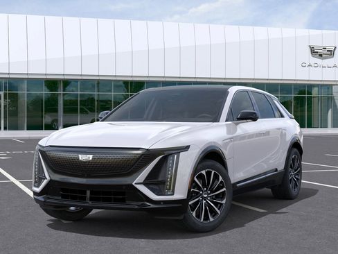 New 2025 Cadillac Lyriq Sport image 30