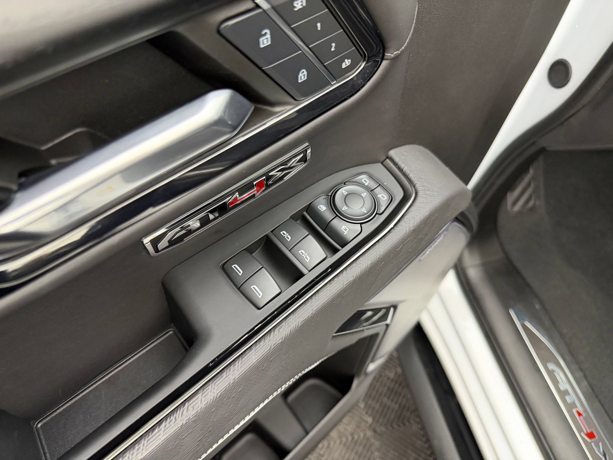 Used 2024 GMC Sierra 1500 AT4X w/ AT4X AEV Edition AWD/4WD image 12