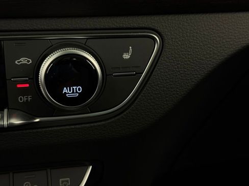 Used 2024 Audi Q5 e Premium Plus w/ Premium Plus Package image 18