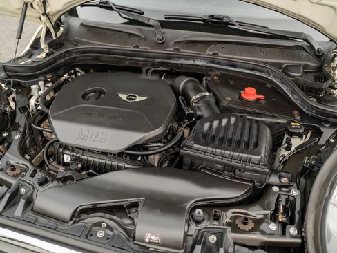 Used 2018 MINI Cooper 4-Door Hardtop w/ Premium Package FWD image 26