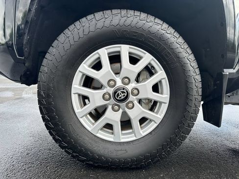 Certified 2024 Toyota Tacoma SR5 AWD/4WD image 13