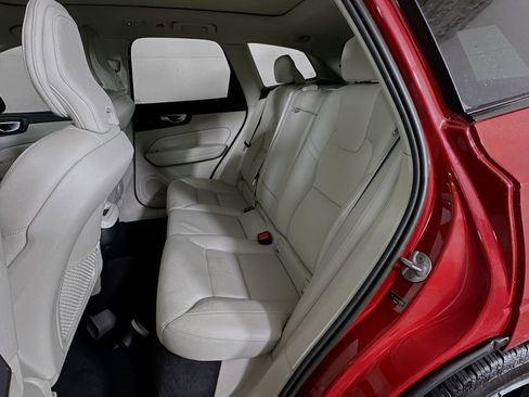 Used 2023 Volvo XC60 B5 Plus w/ Protection Package Premier image 26