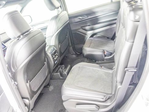 New 2025 Jeep Grand Cherokee L Altitude image 27