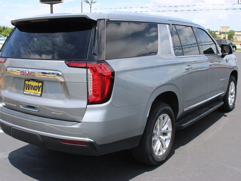 Used 2023 GMC Yukon XL SLT w/ SLT Premium Package AWD/4WD image 9