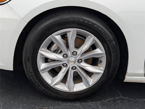 Used 2024 Chevrolet Malibu LT FWD image 9