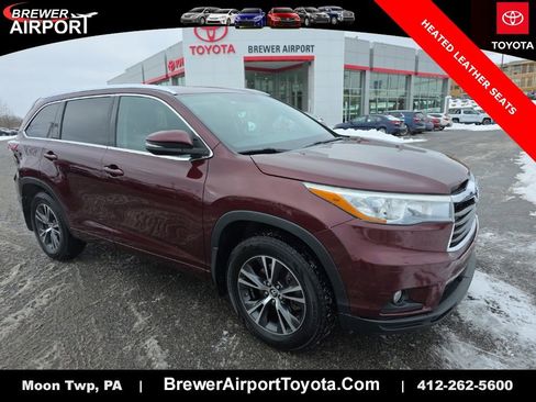 Used 2016 Toyota Highlander XLE image 1