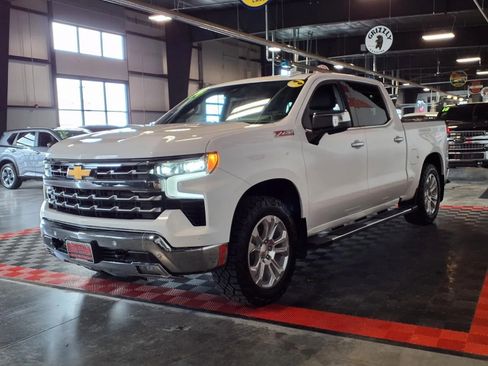Used 2024 Chevrolet Silverado 1500 LTZ AWD/4WD image 3