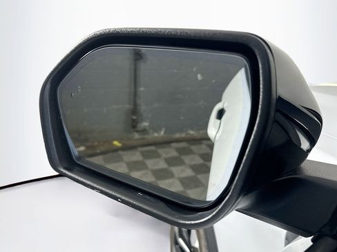 Used 2025 Ford Explorer Platinum w/ LUX Leather Package image 16