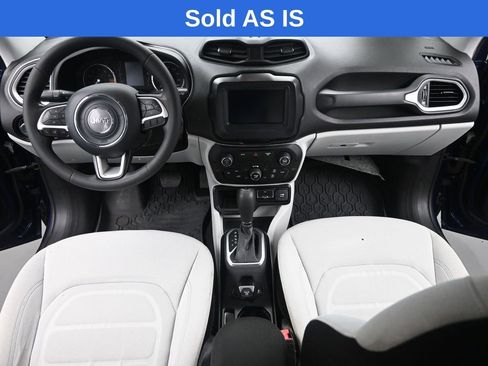 Used 2018 Jeep Renegade Latitude FWD image 23