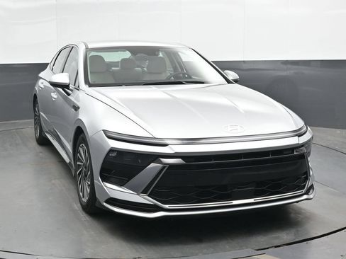 Used 2025 Hyundai Sonata SEL FWD image 5