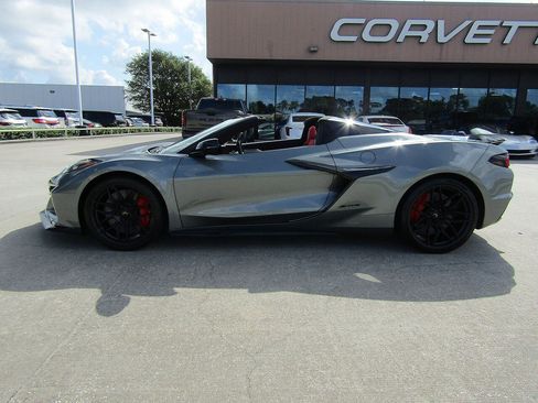 Used 2023 Chevrolet Corvette Z06 RWD image 8