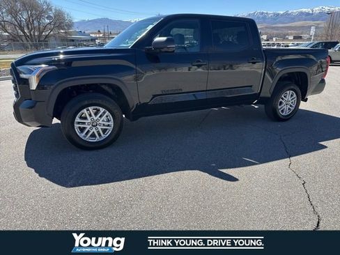 Used 2025 Toyota Tundra SR5 w/ SR5 Convenience Package AWD/4WD image 2