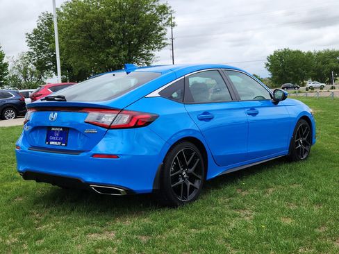 Used 2024 Honda Civic Sport Touring image 5
