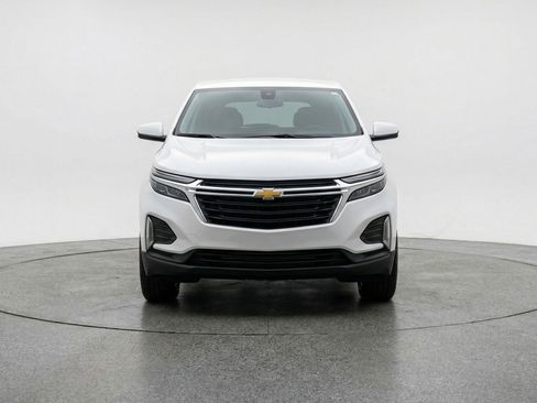 Used 2025 Chevrolet Equinox LT FWD image 2